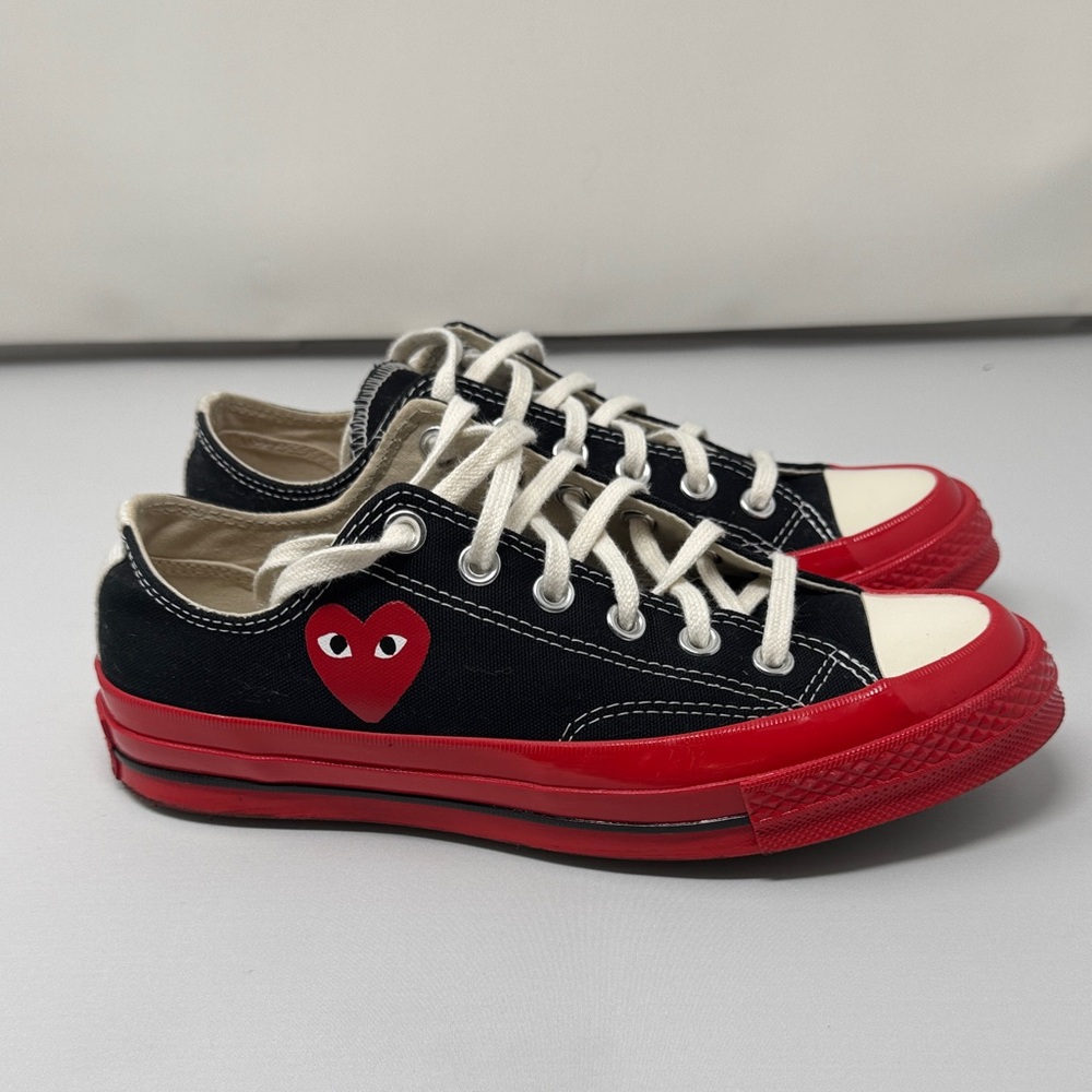 Converse Women's Black and Red Athletic Shoes